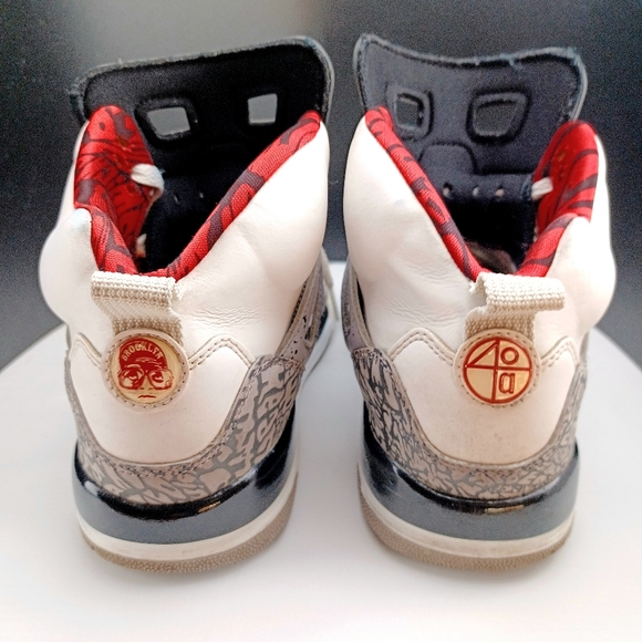 JORDAN  Spizike Lee Brooklyn White Cement  Nice ! 5.5 Youth - Picture 3 of 12